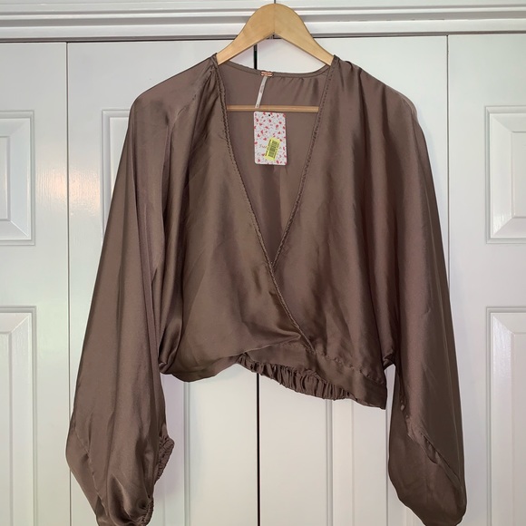 Free People, Brand New, Puff Sleeve, Crop Top - Picture 4 of 6